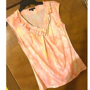 Ann Klein multi-color sleeveless blouse